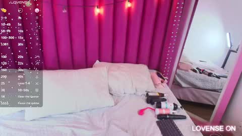 Snapshot of slutlittlecamila chatting on 01/08/25, 02:03 CAMILA online show from 01/08/25, 02:03