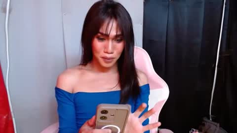 Snapshot of slutqueen_raz chatting on 02/19/25, 02:01 Raz online show from 02/19/25, 02:01