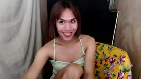 Snapshot of slutqueen_raz chatting on 09/16/25, 05:14 Raz online show from 09/16/25, 05:14