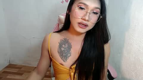 Snapshot of slutty_classyxx chatting on 02/03/25, 03:17 Lovie online show from 02/03/25, 03:17