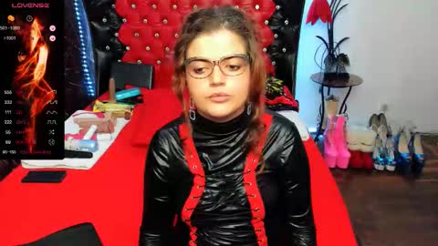 Snapshot of slutty_milf_bitch chatting on 09/19/25, 08:09 Ana    online show from 09/19/25, 08:09