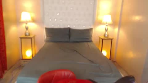 Snapshot of slutty_vanna chatting on 12/11/24, 09:01 mia online show from 12/11/24, 09:01