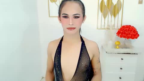 Snapshot of slutty_vanna chatting on 02/22/25, 09:45 mia online show from 02/22/25, 09:45