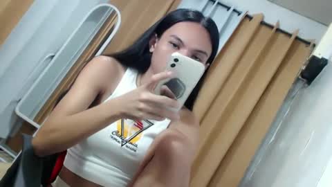 Snapshot of sluttychie chatting on 02/12/25, 06:30 CHIE CHIE online show from 02/12/25, 06:30