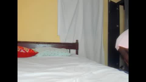 Snapshot of sluttysam_ chatting on 09/29/25, 12:16 Sexyslutt online show from 09/29/25, 12:16