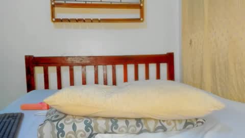 Snapshot of sluttysam_ chatting on 11/03/25, 03:13 Sexyslutt online show from 11/03/25, 03:13