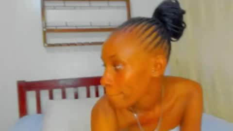 Snapshot of sluttysam_ chatting on 11/04/25, 03:22 Sexyslutt online show from 11/04/25, 03:22