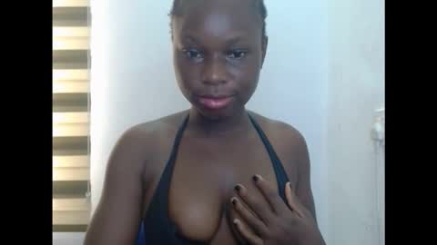 Snapshot of slutxcorn chatting on 11/30/25, 09:02 slutxcorn online show from 11/30/25, 09:02