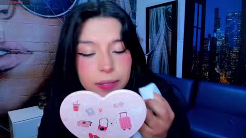 Snapshot of small__naughty chatting on 01/22/25, 02:14 Mariana Torres online show from 01/22/25, 02:14
