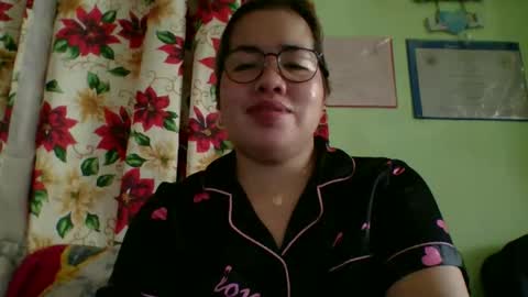 Lovewella online show from 11/16/25, 03:34