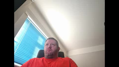 Snapshot of smallone19832 chatting on 12/06/24, 09:43 smallone19832 online show from 12/06/24, 09:43