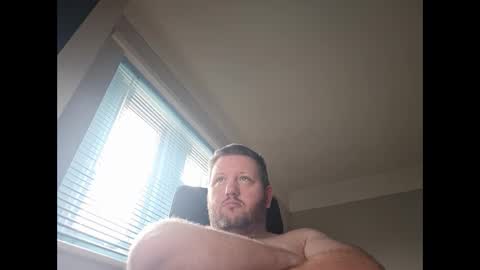 Snapshot of smallone19832 chatting on 12/17/24, 09:28 smallone19832 online show from 12/17/24, 09:28