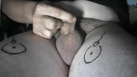 Snapshot of smallpenismwm chatting on 10/25/25, 03:07 pussyfree4eva online show from 10/25/25, 03:07