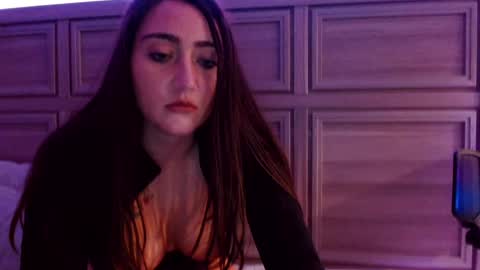 Snapshot of smexy_bun chatting on 12/17/24, 03:28 Smexy online show from 12/17/24, 03:28