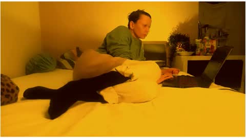 Snapshot of smile_dance_ chatting on 02/15/25, 11:17 smile_dance_ online show from 02/15/25, 11:17