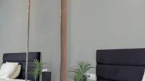 Snapshot of smile_forever_ chatting on 10/14/25, 09:10 Bella online show from 10/14/25, 09:10