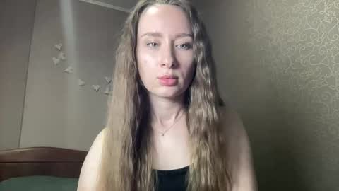 smilequeen_ online show from 10/04/25, 05:22