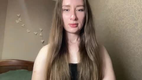 smilequeen_ online show from 10/11/25, 06:39