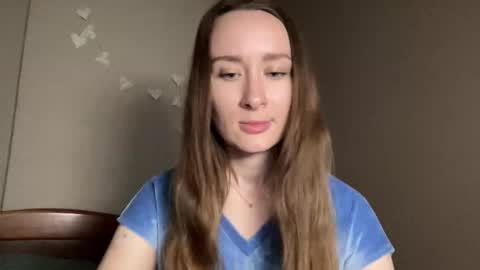 smilequeen_ online show from 10/25/25, 12:23