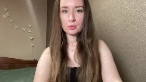 smilequeen_ online show from 11/15/25, 08:38