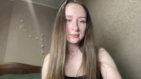 smilequeen_ online show from 11/28/25, 06:43