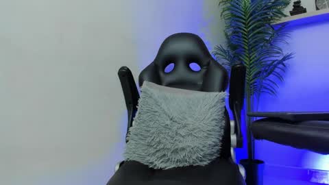 Snapshot of smitgrey chatting on 01/03/25, 10:40 SMIT online show from 01/03/25, 10:40