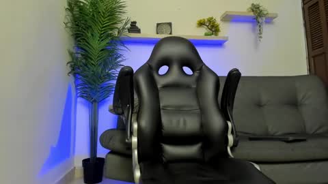 Snapshot of smitgrey chatting on 02/22/25, 11:35 SMIT online show from 02/22/25, 11:35