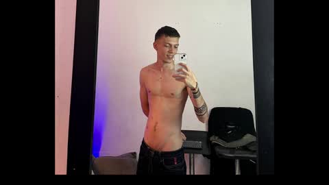 Snapshot of smitgrey chatting on 09/15/25, 11:43 SMIT online show from 09/15/25, 11:43