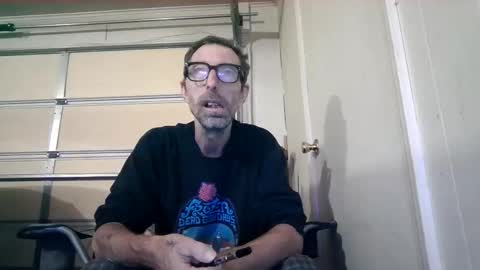 smoke-4-me online show from 10/19/25, 05:35