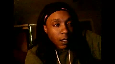 Snapshot of smokegoddess35 chatting on 12/14/24, 03:07 SmokeGoddess35 online show from 12/14/24, 03:07