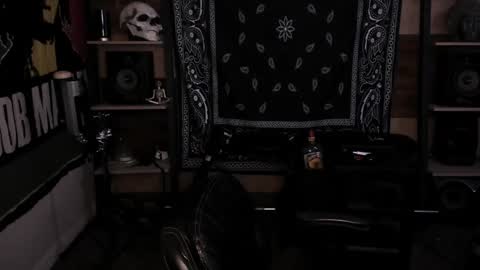 Snapshot of smokey915 chatting on 12/30/24, 10:23 Smokey915 online show from 12/30/24, 10:23