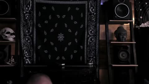 Snapshot of smokey915 chatting on 01/03/25, 06:46 Smokey915 online show from 01/03/25, 06:46