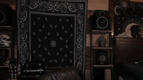 Snapshot of smokey915 chatting on 01/12/25, 12:49 Smokey915 online show from 01/12/25, 12:49