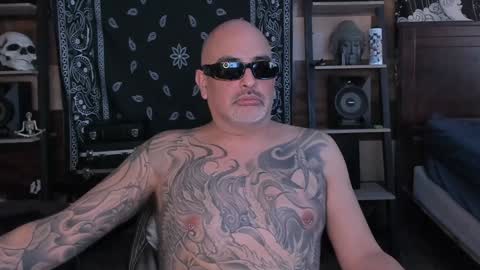 Snapshot of smokey915 chatting on 01/13/25, 07:10 Smokey915 online show from 01/13/25, 07:10