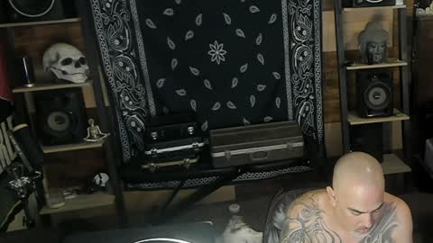 Snapshot of smokey915 chatting on 01/15/25, 12:19 Smokey915 online show from 01/15/25, 12:19