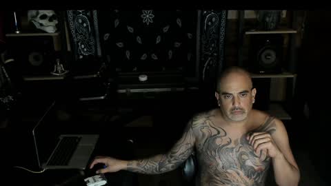 Snapshot of smokey915 chatting on 01/19/25, 03:18 Smokey915 online show from 01/19/25, 03:18