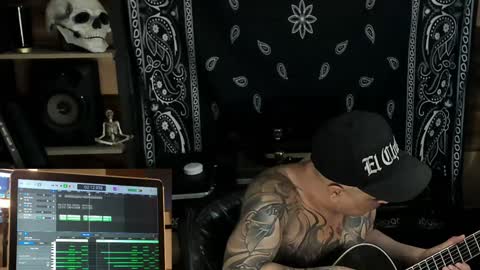 Snapshot of smokey915 chatting on 01/21/25, 02:00 Smokey915 online show from 01/21/25, 02:00