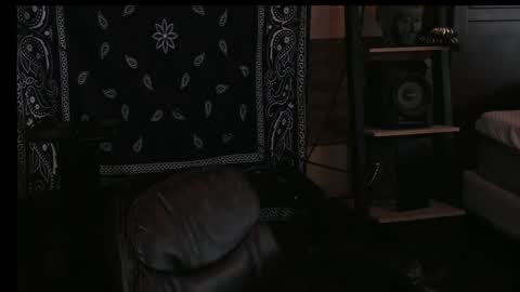 Snapshot of smokey915 chatting on 01/31/25, 04:06 Smokey915 online show from 01/31/25, 04:06