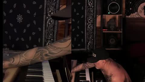 Snapshot of smokey915 chatting on 02/23/25, 07:00 Smokey915 online show from 02/23/25, 07:00