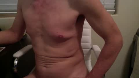 Snapshot of smoothtan8 chatting on 11/23/25, 05:18 Smooth Tan online show from 11/23/25, 05:18