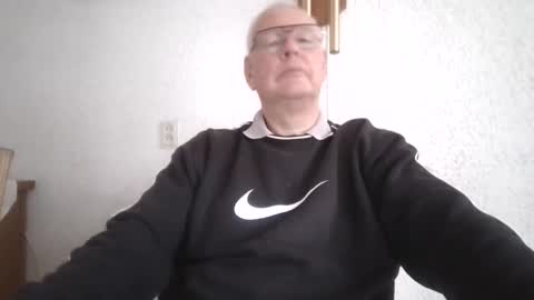 Snapshot of smoothy5460 chatting on 01/07/25, 02:51 smoothy5460 online show from 01/07/25, 02:51