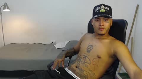 snak_master1 online show from 09/18/25, 02:57