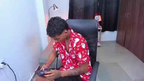 snak_master1 online show from 11/13/25, 03:22