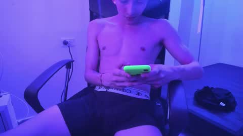 snak_master1 online show from 11/20/25, 05:07