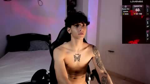 snakebutterfly online show from 03/11/25, 06:32