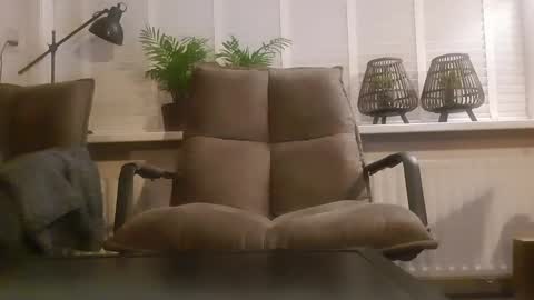 Snapshot of sneakerboy444 chatting on 12/06/24, 10:19 sneakerboy444 online show from 12/06/24, 10:19