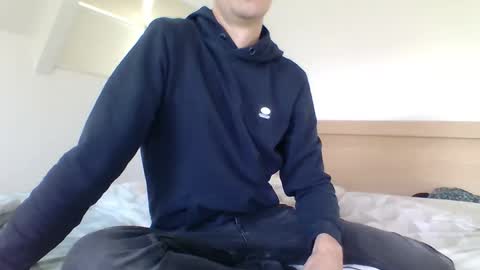 Snapshot of sneakerboy444 chatting on 11/02/25, 10:50 sneakerboy444 online show from 11/02/25, 10:50