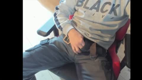 snip1977 online show from 11/05/25, 09:20