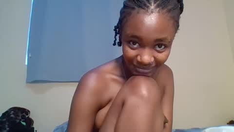 Snowie eyes online show from 11/08/25, 12:49