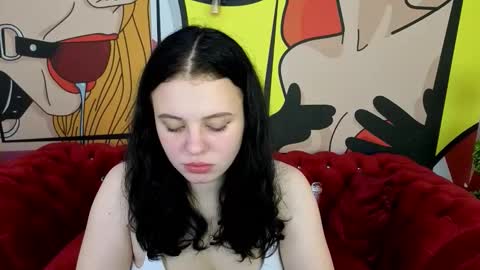 snowwhite_bella online show from 11/10/25, 01:54